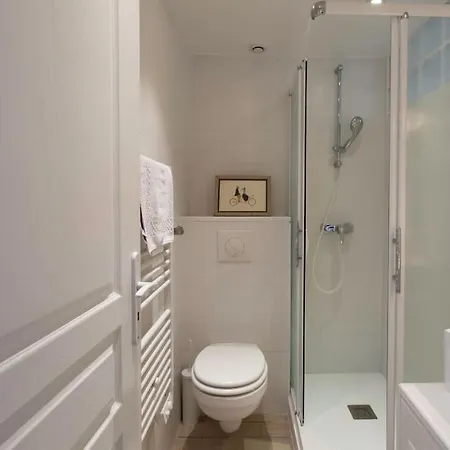 #21 2 Bdr Balconies 10 Mins Walk To Sea 5mins To Tram * Niza