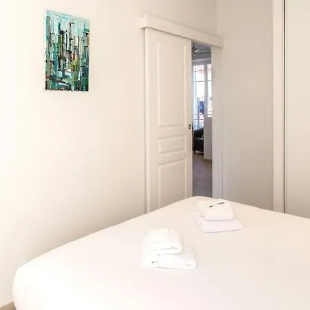 #21 2 Bdr Balconies 10 Mins Walk To Sea 5mins To Tram Apartamento