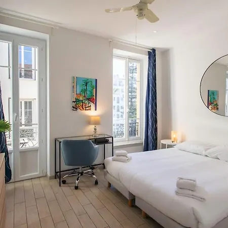 Apartamento #21 2 Bdr Balconies 10 Mins Walk To Sea 5mins To Tram Niza